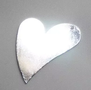 Korthobby Hjerte metallpynt blankt asymmetrisk