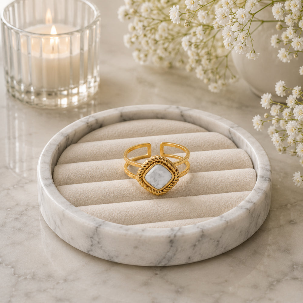 K&Co Sunset Spritz steinring Pearl lett perlefarget