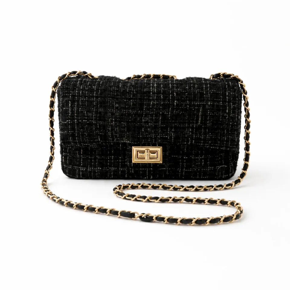 K&Co. Petal Series Boucle Flapover Side Bag skulderveske svart liten