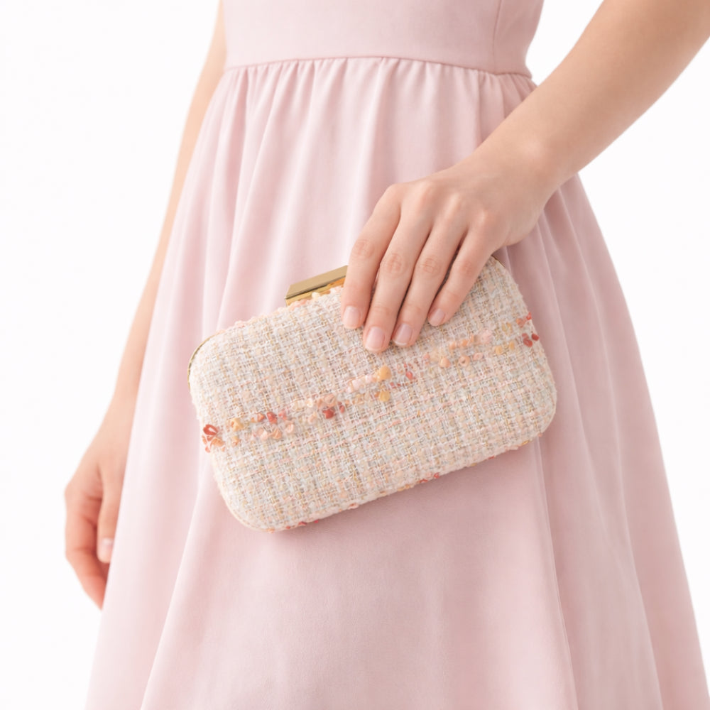 K&Co. Petal Series Boucle Clutch clutch rosa med kjedestropp