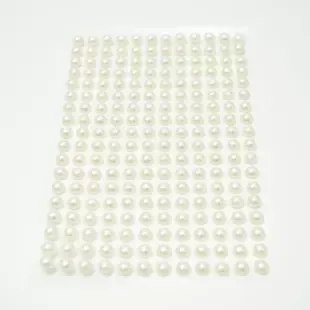Korthobby perleklistremerker 6 mm krem selvklebende