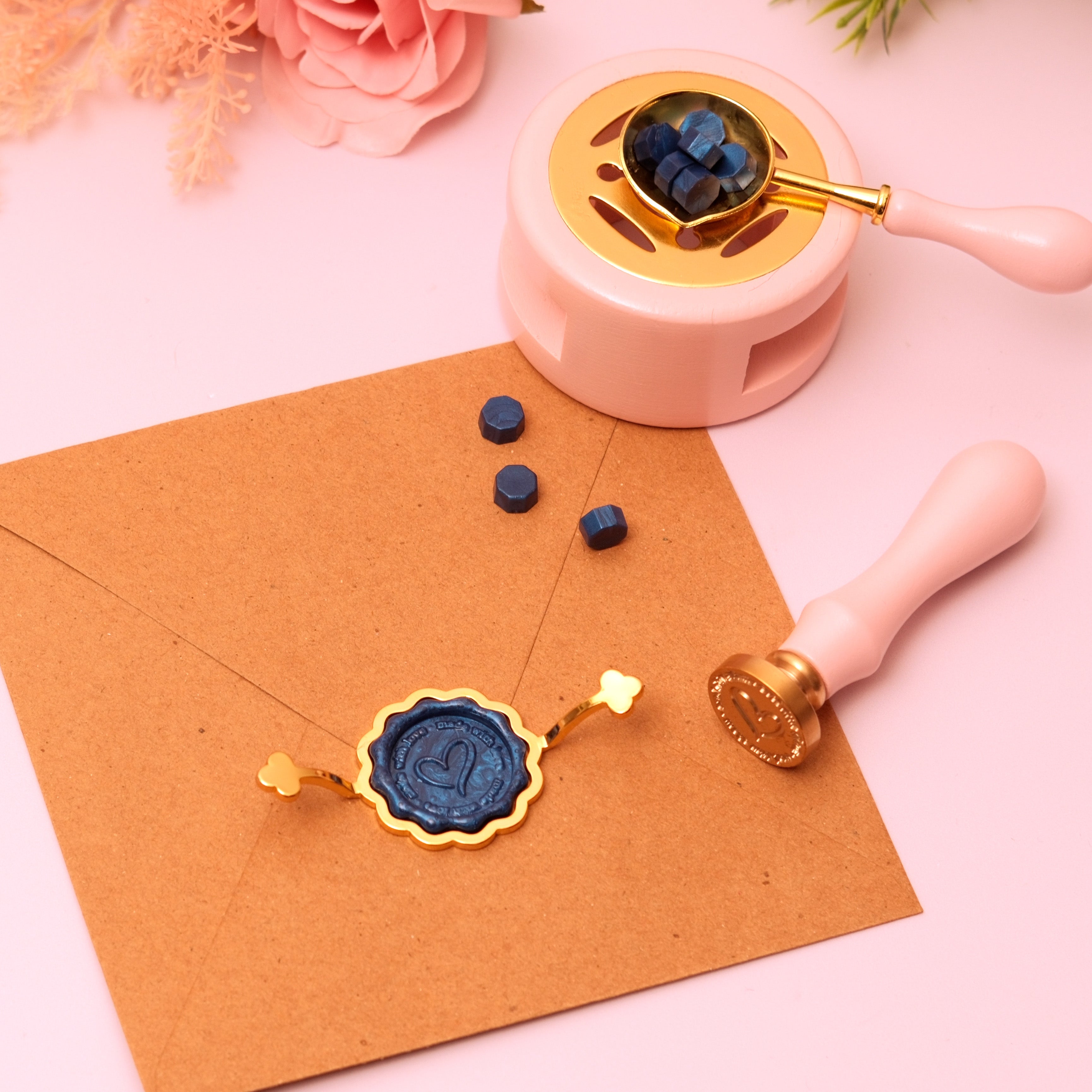 Studio Light Essentials wax shapers scallop heart