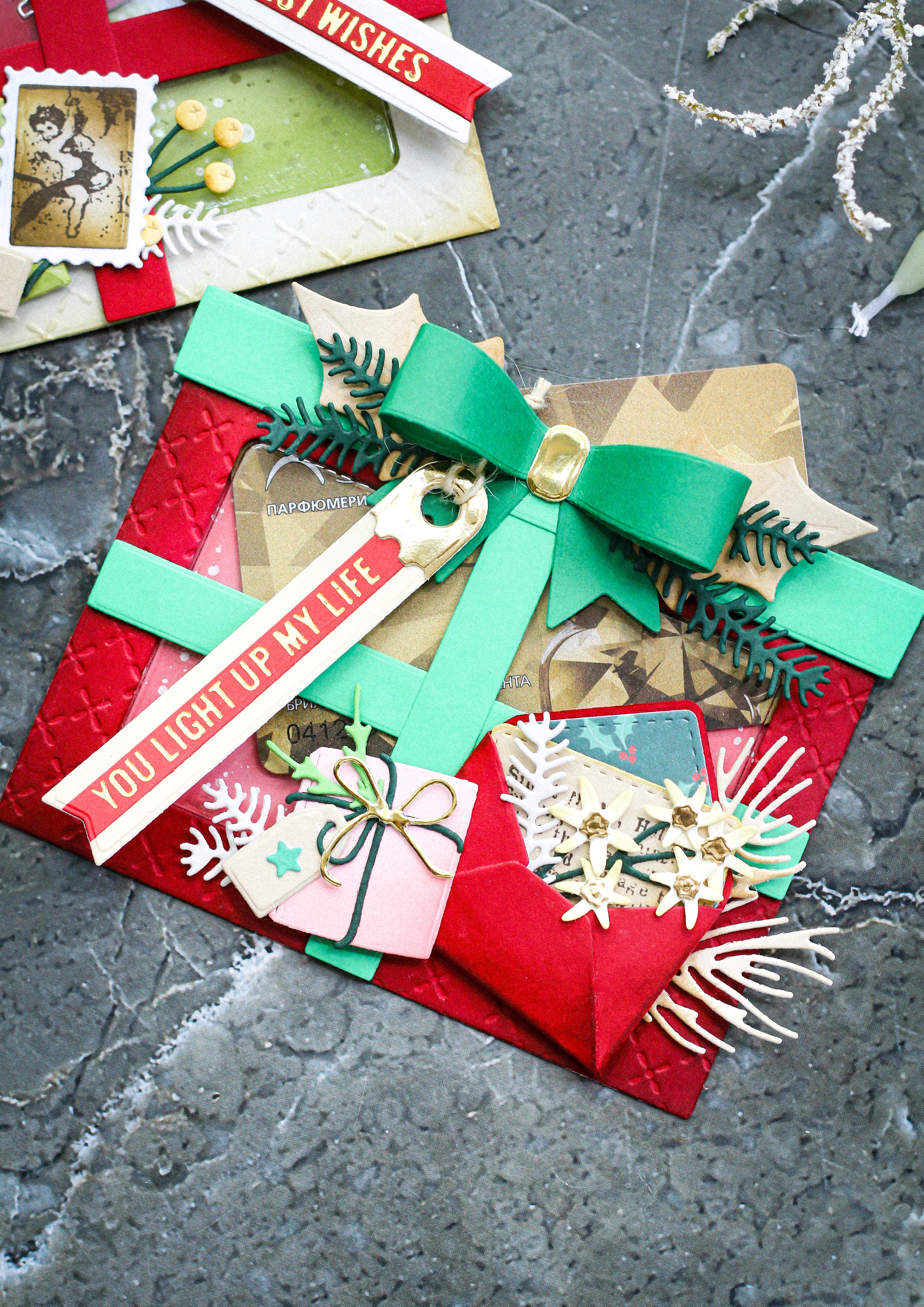 Studio Light Essentials Present dies gave